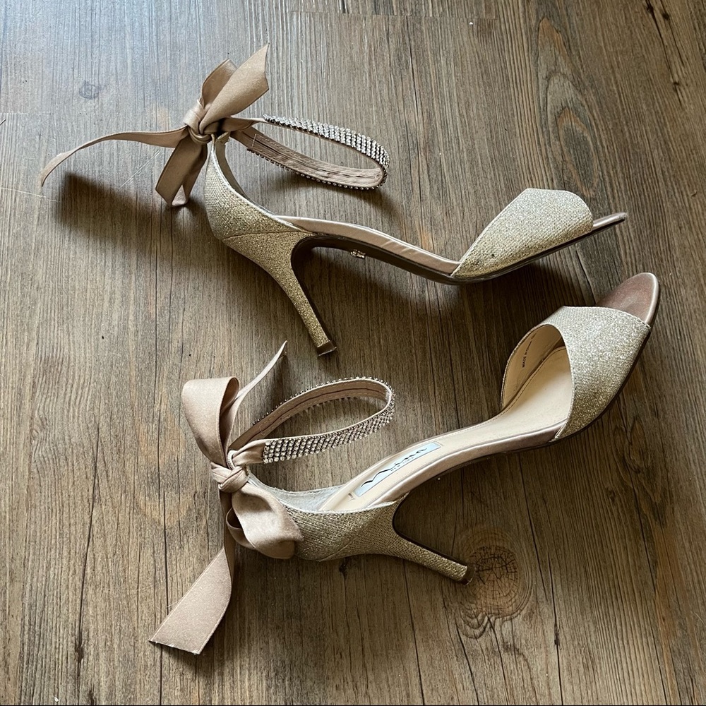 Nina New York High Heels Sparkly Bow Gemstones Strap Size 6.5 A